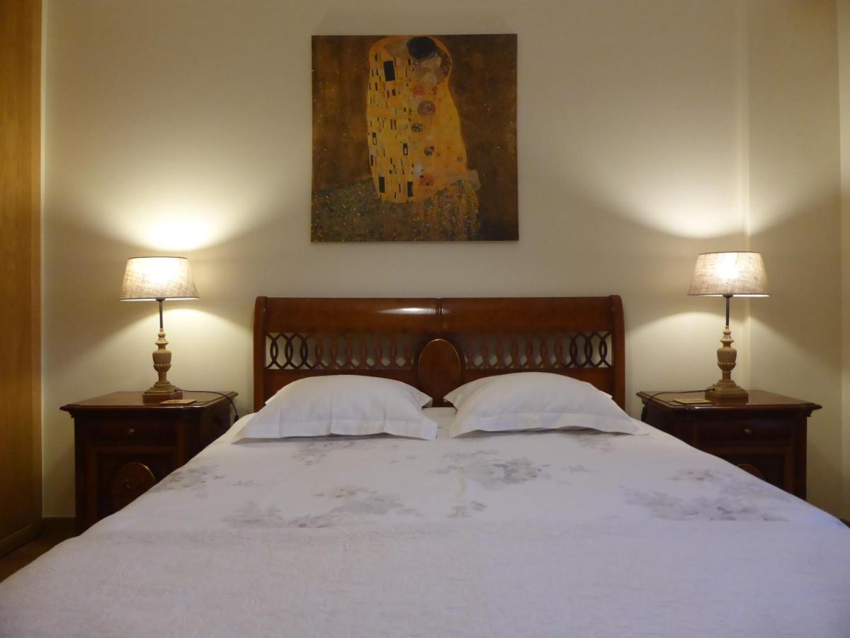 A View To The River Tejo - Sixtyfive Boutique Home Lisbon Bagian luar foto