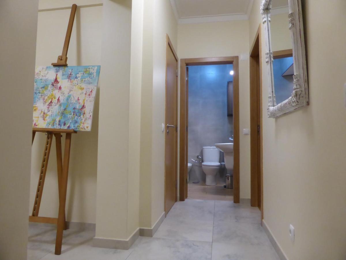 A View To The River Tejo - Sixtyfive Boutique Home Lisbon Bagian luar foto